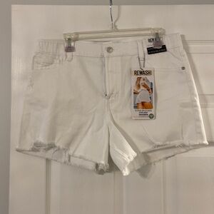 REWASH WHITE JEANS SHORTS AIZE 31/13 inseam 4” waist 34” two front pockets
